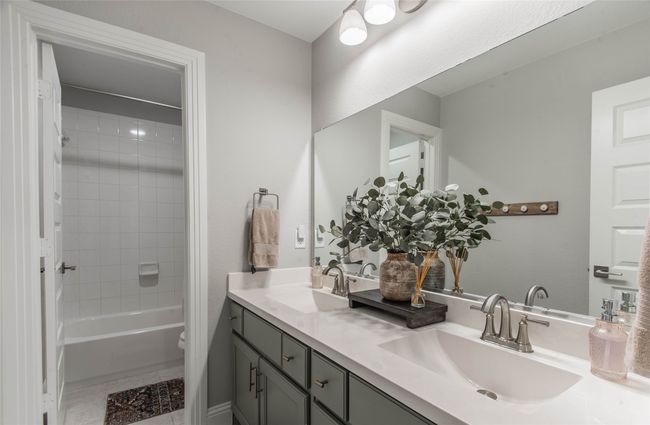 Bathroom | Image 28