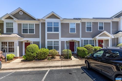 996 Riverrun Dr, CHARLOTTESVILLE, VA, 22901-0653 | Card Image