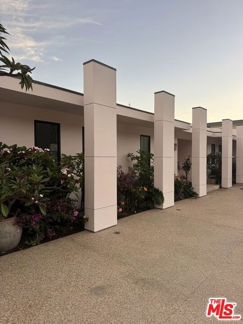 21650 Pacific Coast Hwy, Malibu, CA, 90265 | Card Image