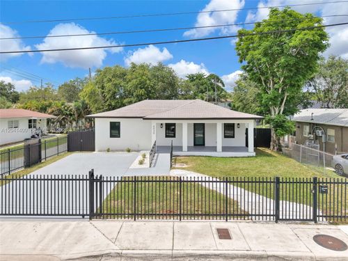 6039 Sw 63rd Ter, South Miami, FL, 33143-2212 | Card Image