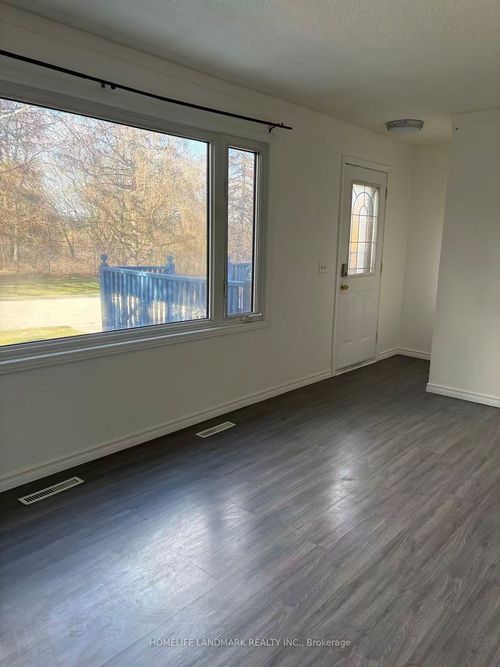 185 Sinclair Ave, Oshawa, ON, L1J1W1 | Card Image