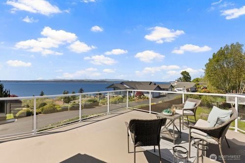 27525 12th Place S, Des Moines, WA, 98198 | Card Image