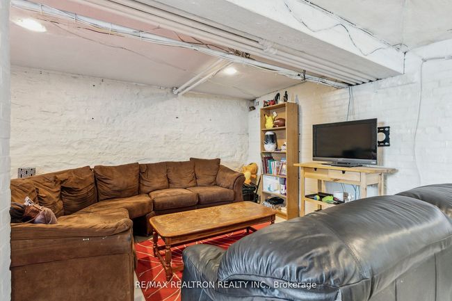 177 Dowling Ave, House other with 8 bedrooms, 3 bathrooms and 2 parking in Toronto ON | Image 36