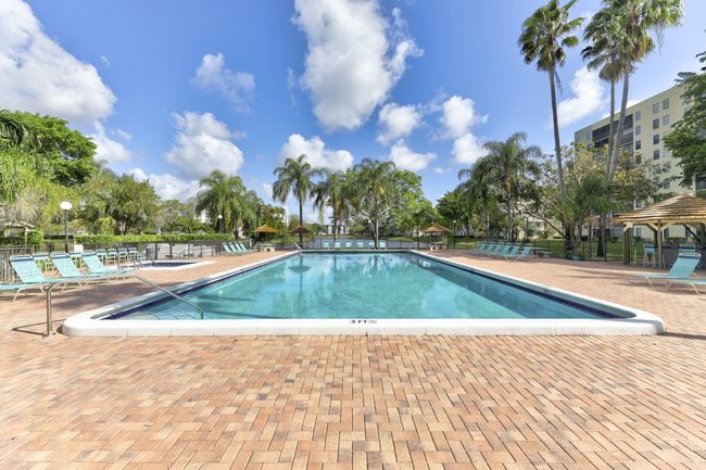 APT-505 - 2205 S Cypress Bend Dr, Condo with 2 bedrooms, 2 bathrooms and null parking in Pompano Beach FL | Image 45