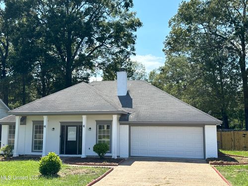 124 Holmar Dr, Brandon, MS, 39047-9550 | Card Image