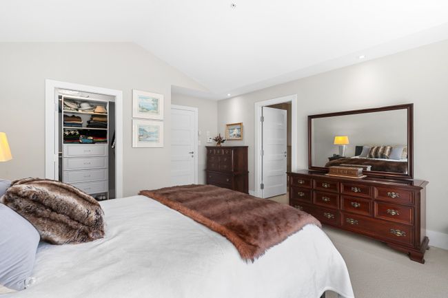 2121 Gordon Avenue, Townhouse with 3 bedrooms, 2 bathrooms and 2 parking in West Vancouver BC | Image 23