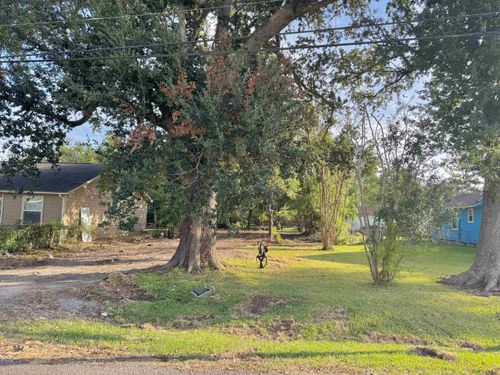 50-4845 Beaumont Ave, Groves, TX, 77619-6006 | Card Image