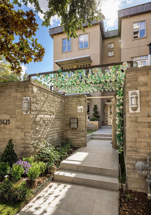 3625 Brown St, Dallas, TX, 75219-4723 | Card Image