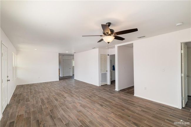 3805 S Midway Rd, House other with 3 bedrooms, 2 bathrooms and null parking in Weslaco TX | Image 4