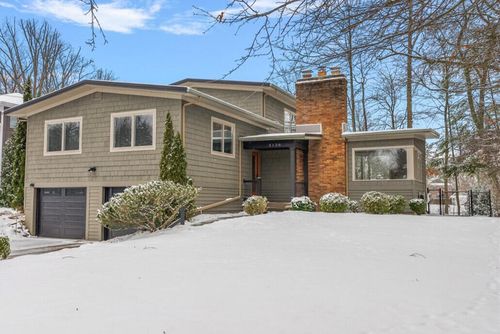 3128 Hall St Se, East Grand Rapids, MI, 49506-3171 | Card Image