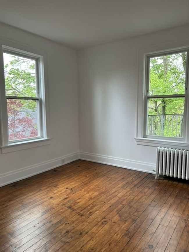 3 bedroom with wood flooring | Image 17