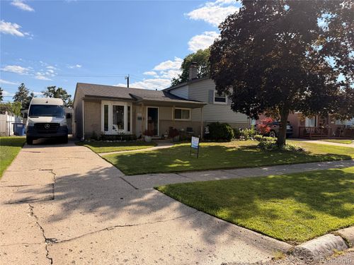 33303 Lynx St Lynx Street, Westland, MI, 48185 | Card Image