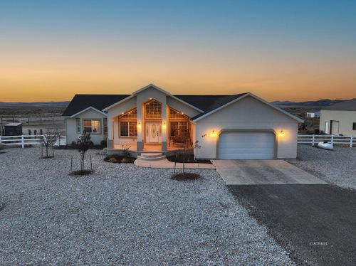 685 Diamondback Dr, Spring Creek, NV, 89815-5635 | Card Image