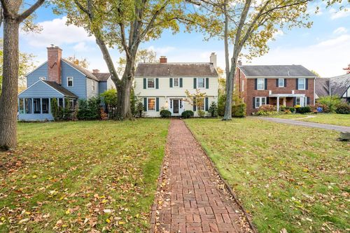 2731 E Broad St, Bexley, OH, 43209-1844 | Card Image