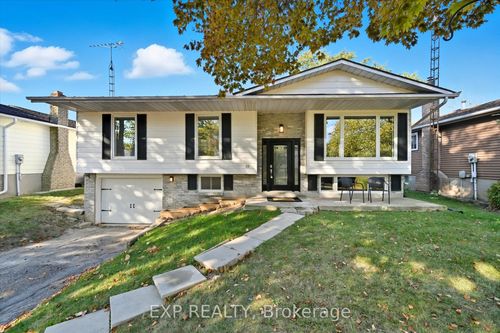 {{alt}} | Card Image