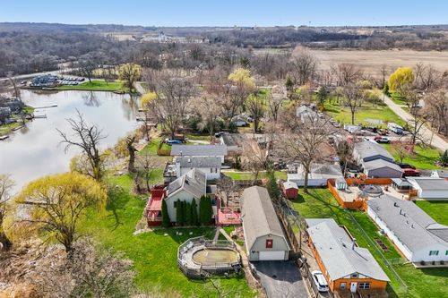 27884 Riverside Dr, Antioch, IL, 60002-7337 | Card Image