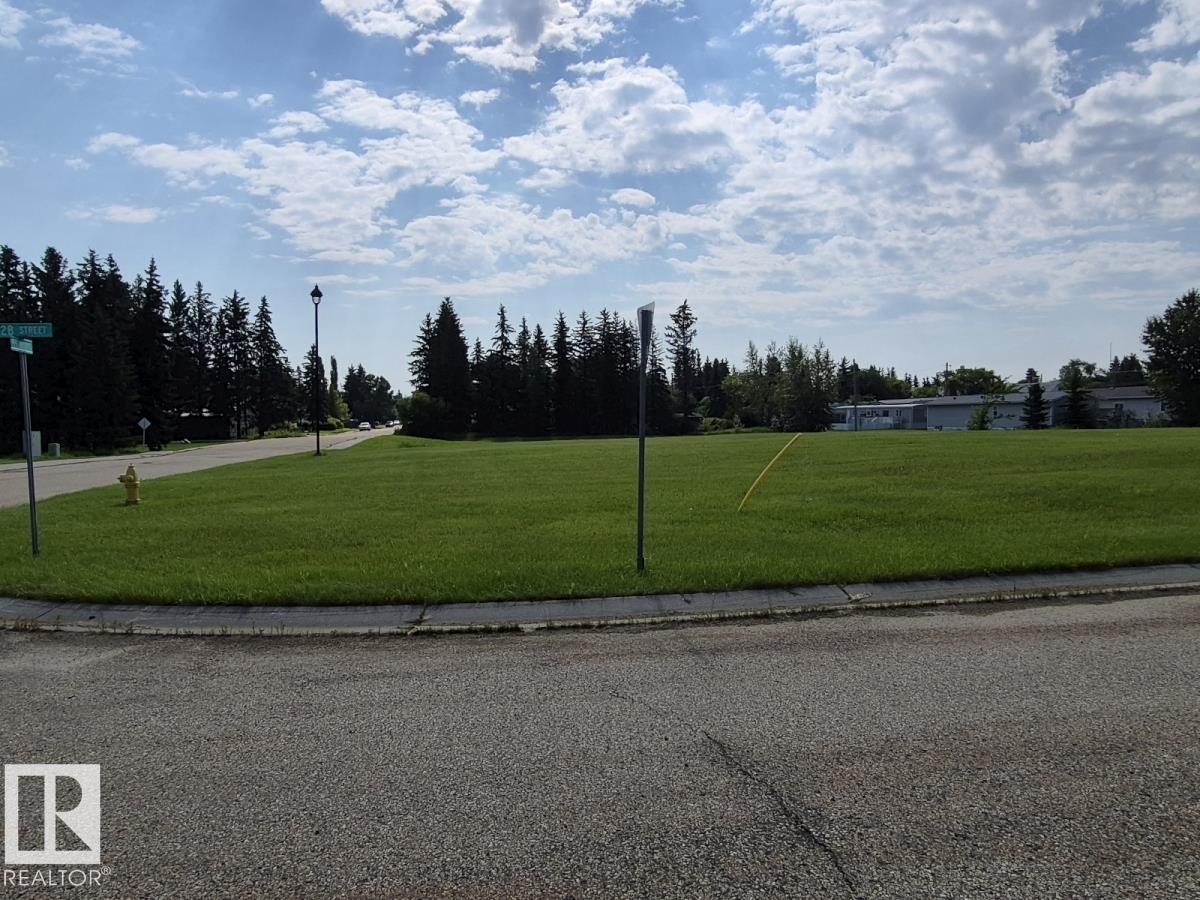 Land in Tofield 2