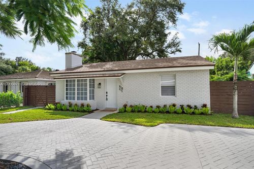 212 Nw 103rd St, Miami, FL, 33150-1455 | Card Image