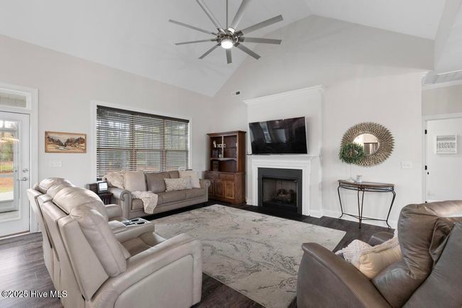 354 Crown Pointe Dr, House other with 3 bedrooms, 3 bathrooms and 2 parking in Hampstead NC | Image 8