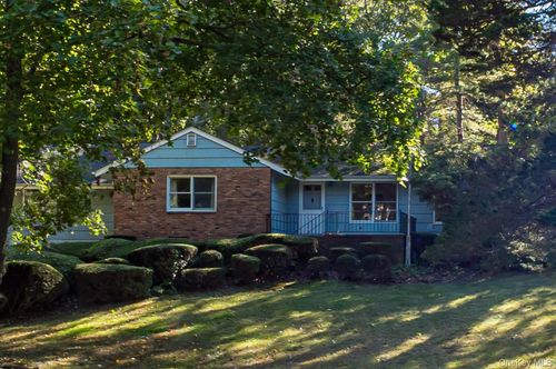 562 Old Bridge Rd, Northport, NY, 11768-3325 | Card Image