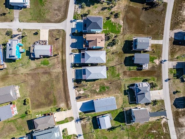 13111 Buccaneer Pkwy, House other with 3 bedrooms, 2 bathrooms and 1 parking in Freeport TX | Image 64