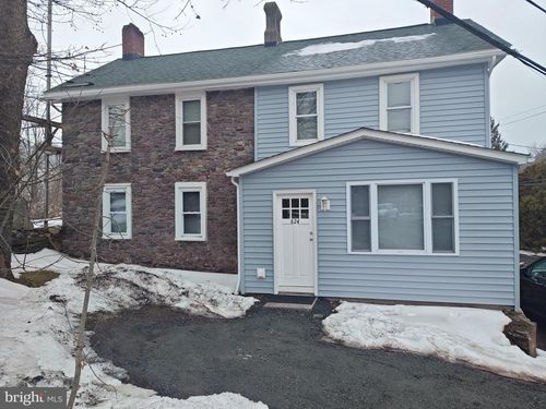 824 Kintner Rd, KINTNERSVILLE, PA, 18930-9647 | Card Image