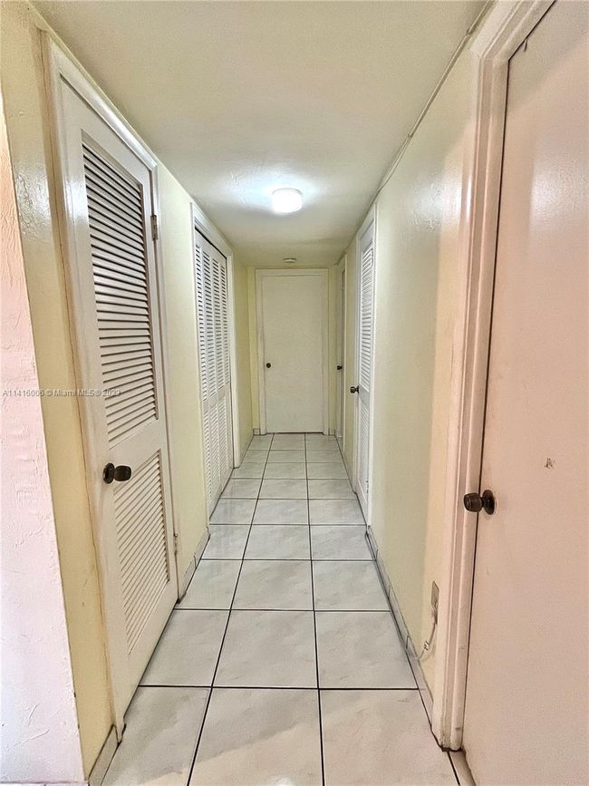 857 W 79 Th Pl, House other with 3 bedrooms, 3 bathrooms and null parking in Hialeah FL | Image 11