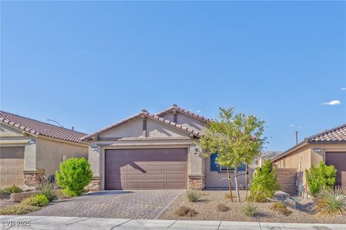 988 Edel Hest Ave, North Las Vegas, NV, 89081-5626 | Card Image