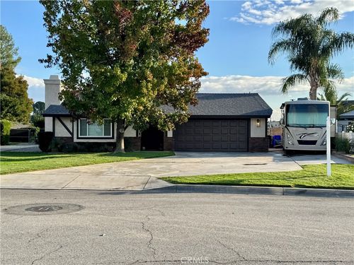 33817 Liberty Rd, Yucaipa, CA, 92399-2364 | Card Image