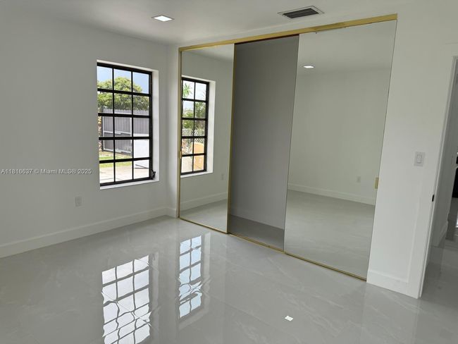 4314 Sw 97 Th Ct, House other with 5 bedrooms, 2 bathrooms and null parking in Miami FL | Image 26