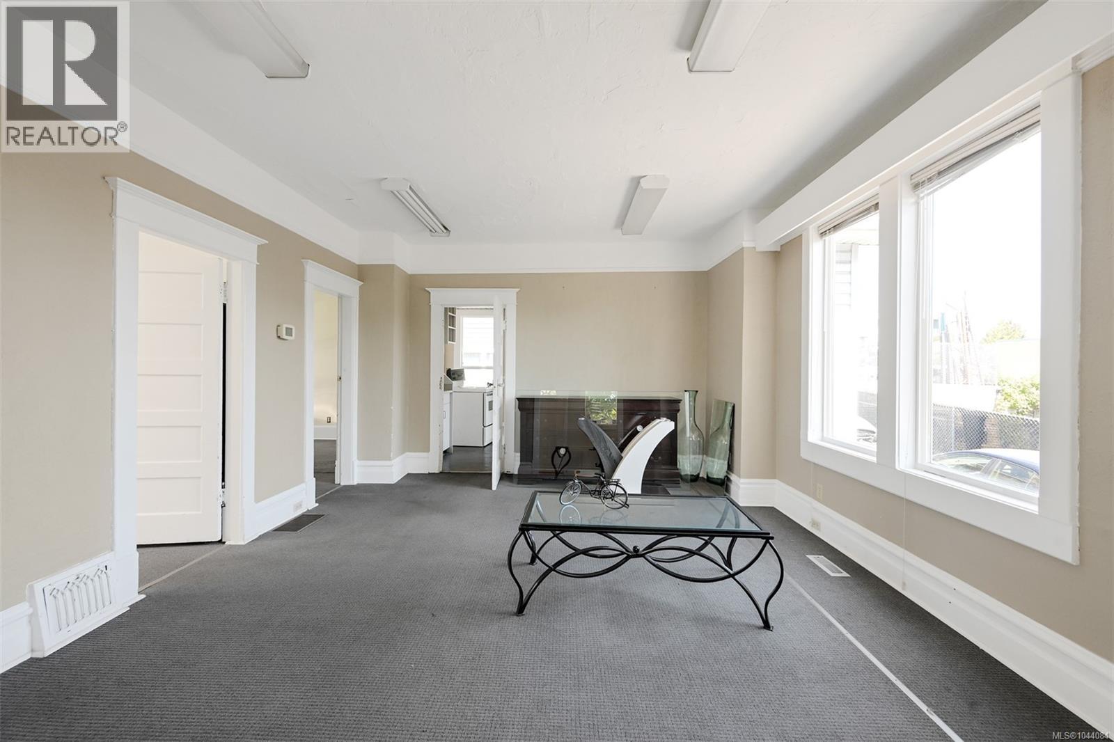 Commercial Sale in Victoria 5