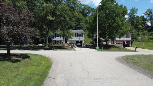 00 Mendip Dr, South Park, PA, 15129 | Card Image