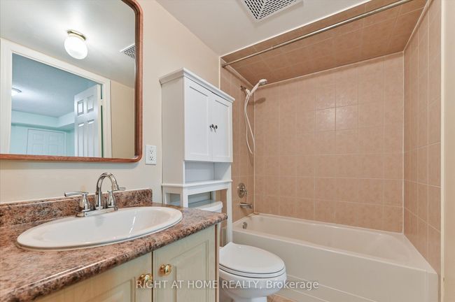 204 - 245 Pine Grove Rd, Condo with 2 bedrooms, 2 bathrooms and 1 parking in Vaughan ON | Image 15