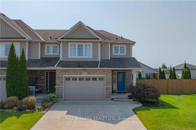 8714 Upper Canada Dr, House other with 2 bedrooms, 3 bathrooms and 5 parking in Niagara Falls ON | Image 1