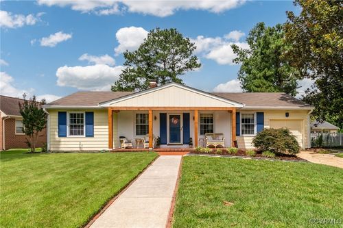 912 Forestview Dr, Colonial Heights, VA, 23834-1217 | Card Image