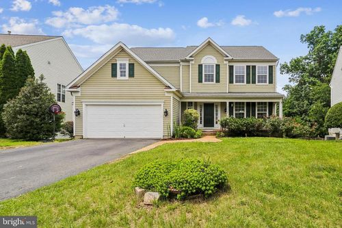21745 Regents Park Cir, Sterling, VA, 20166-9236 | Card Image