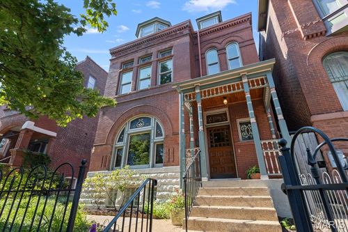 2346 Albion Pl, Saint Louis, MO, 63104-2524 | Card Image