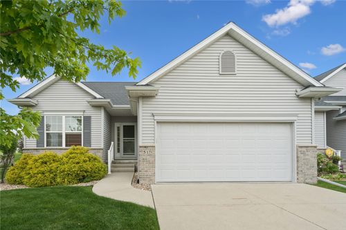 519 Stone Hedge Dr Nw, Cedar Rapids, IA, 52405-3149 | Card Image