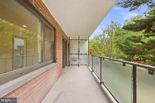 111e-4201 Cathedral Ave Nw, WASHINGTON, DC, 20016-4910 | Card Image