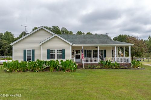 330 Boyd Ln, Cove City, NC, 28523-4501 | Card Image