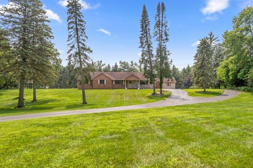 46105 7 Mile Rd, Northville, MI, 48167-1706 | Card Image