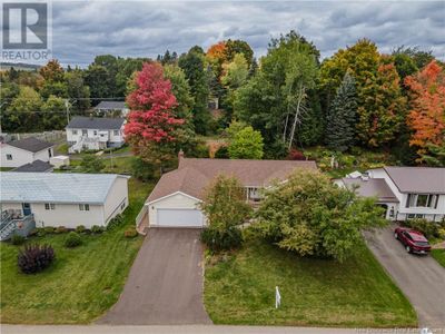 12 Maxwell Dr, House other with 3 bedrooms, 3 bathrooms and null parking in Sussex NB | Image 1