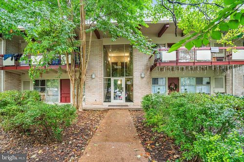 apt-10-4309 Americana Dr, ANNANDALE, VA, 22003-4717 | Card Image