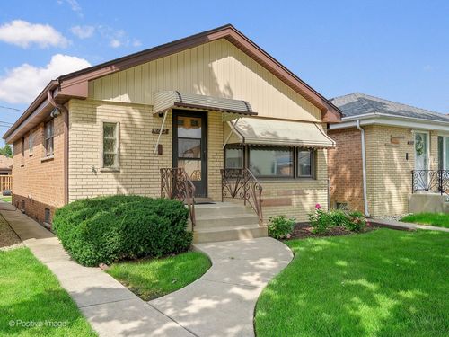 5032 Michigan Ave, Schiller Park, IL, 60176-1009 | Card Image