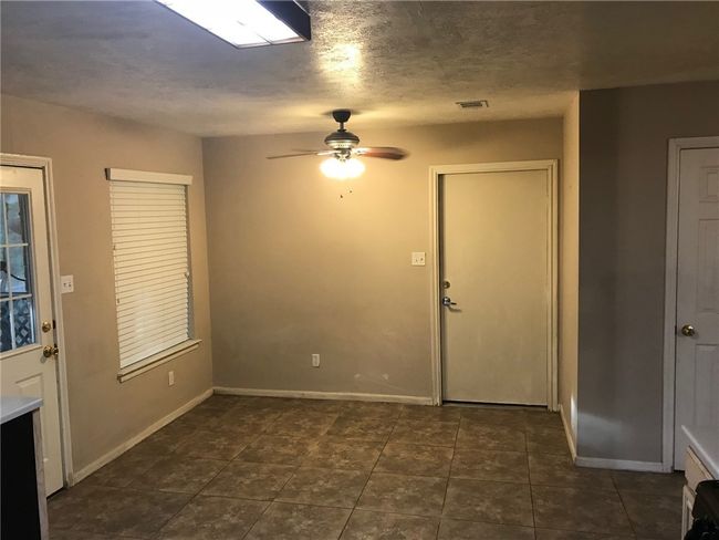 2001 Broken Arrow Cir, House other with 4 bedrooms, 3 bathrooms and null parking in Bryan TX | Image 5