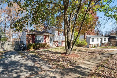 7002 Killarney St, CLINTON, MD, 20735-3833 | Card Image