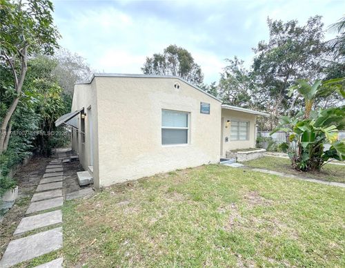 w-501 Se 12th Ct, Fort Lauderdale, FL, 33316-1921 | Card Image