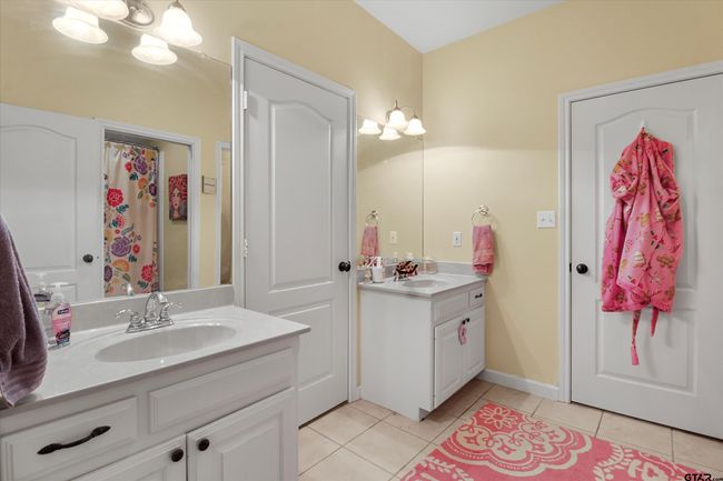 18551 Lazy Ln, House other with 5 bedrooms, 4 bathrooms and null parking in Flint TX | Image 35