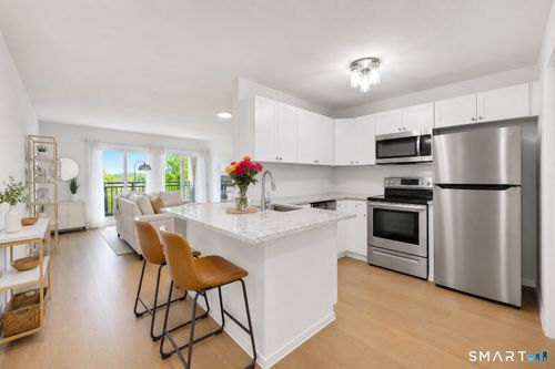c8-950 Cove Rd, Stamford, CT, 06902-5458 | Card Image