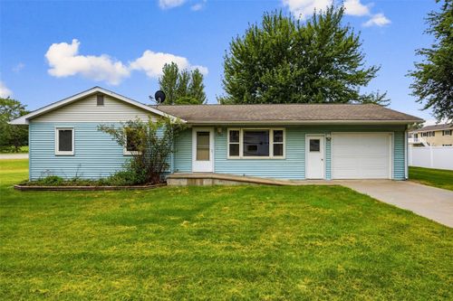 1701 I Ave, Vinton, IA, 52349-1689 | Card Image